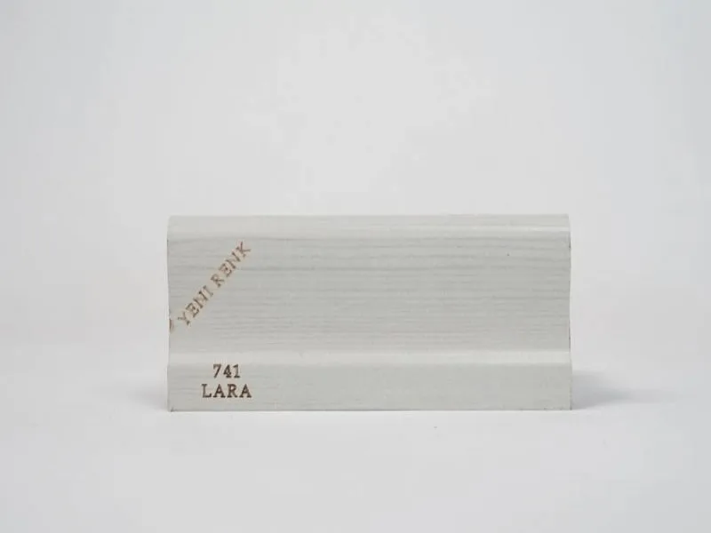 741 - Lara